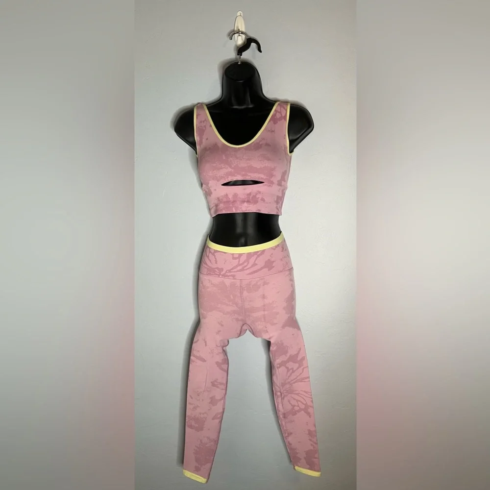 NWOT Free People Movement Think Twice Bra & Leggings Set in Dew Drop. Size XS/S - Picture 2 of 6